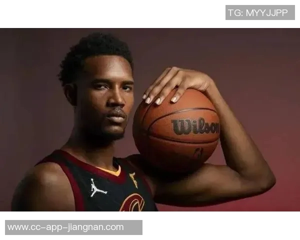 莫布里虽砍下23分10板5助5帽却难救主球队无力回天三分命中率高达57 莫布里虽砍下23分10板5助5帽却难救主球队无力回天三分命中率高达57